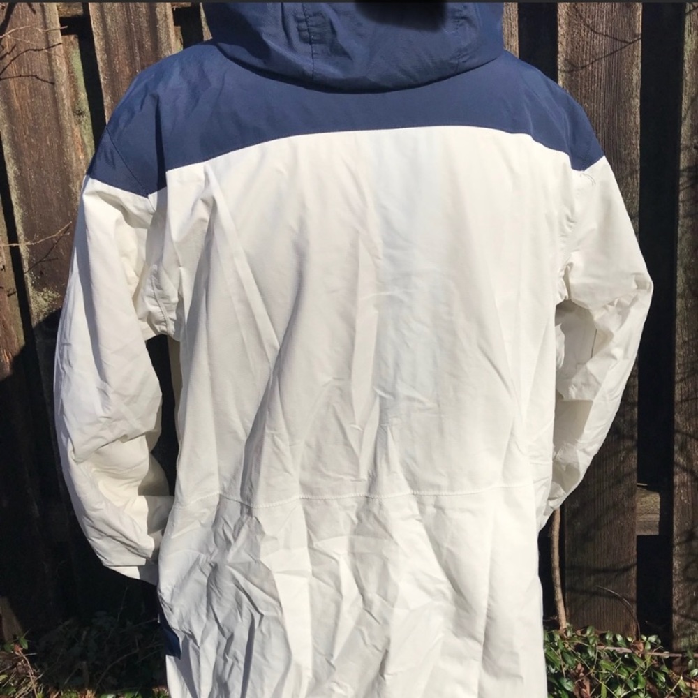 Snowboard jacket - Picture 2 of 3